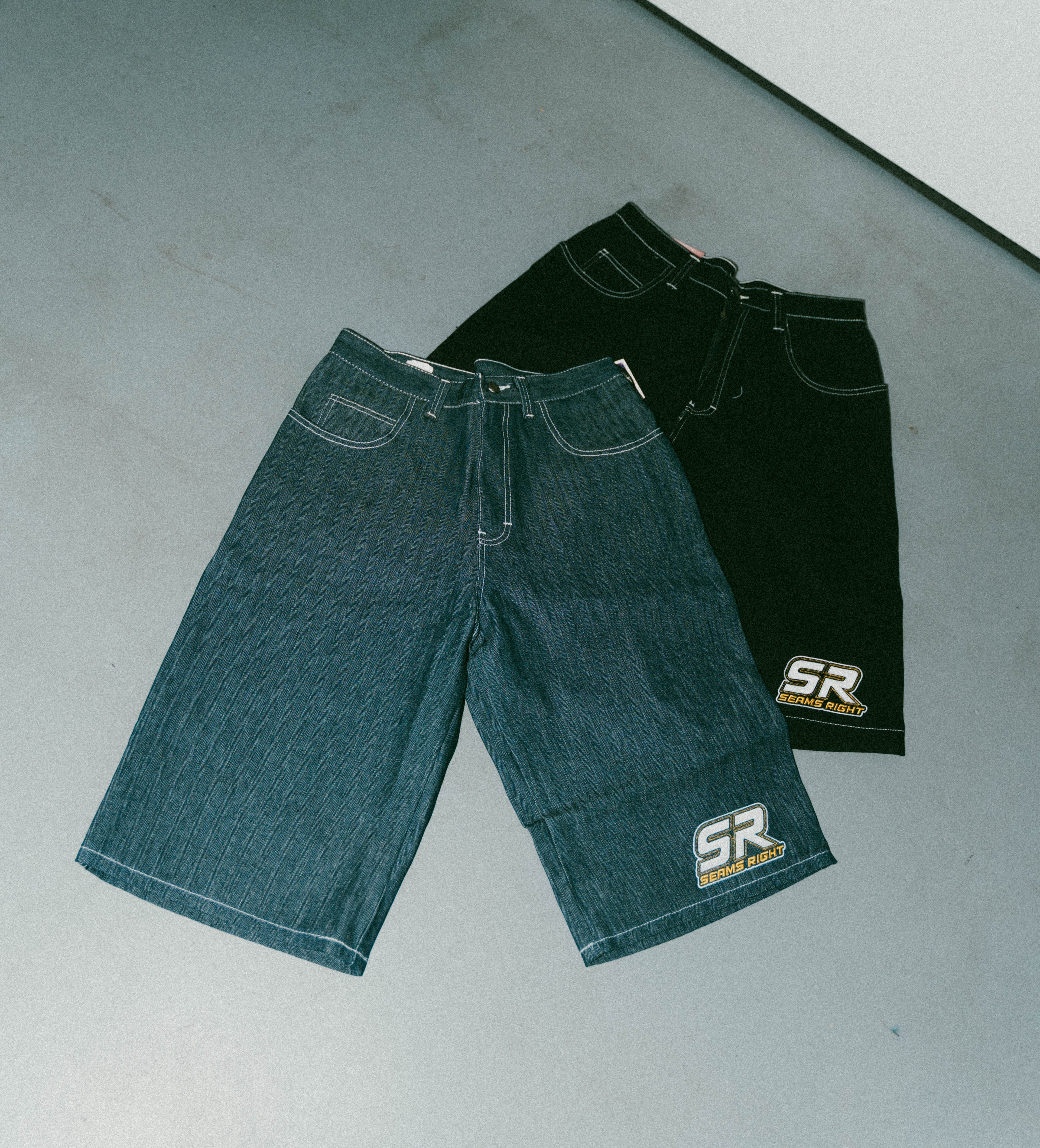 SEAMS RIGHT JORTS