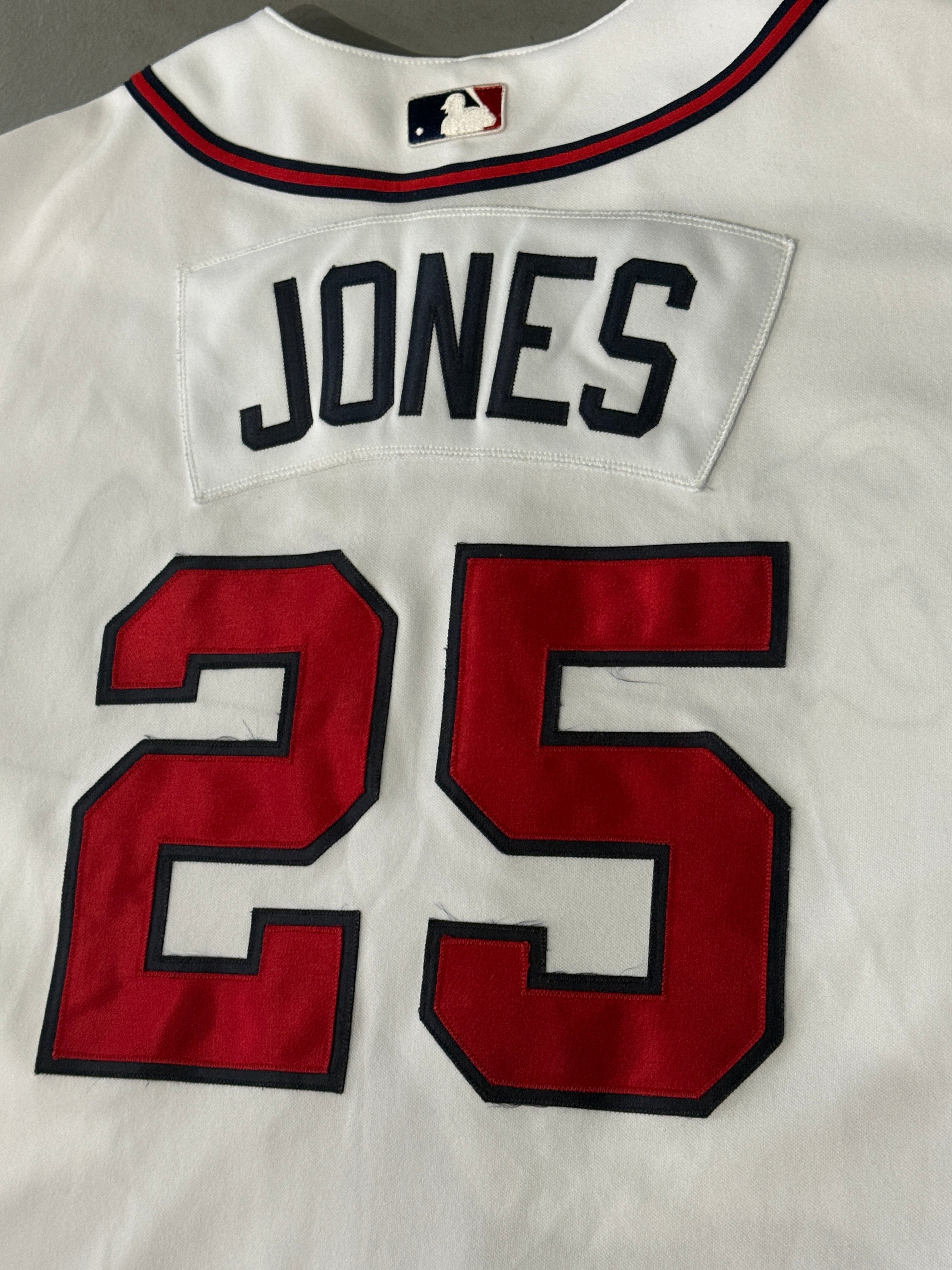 VTG ATL Braves A. Jones Jersey (2XL)