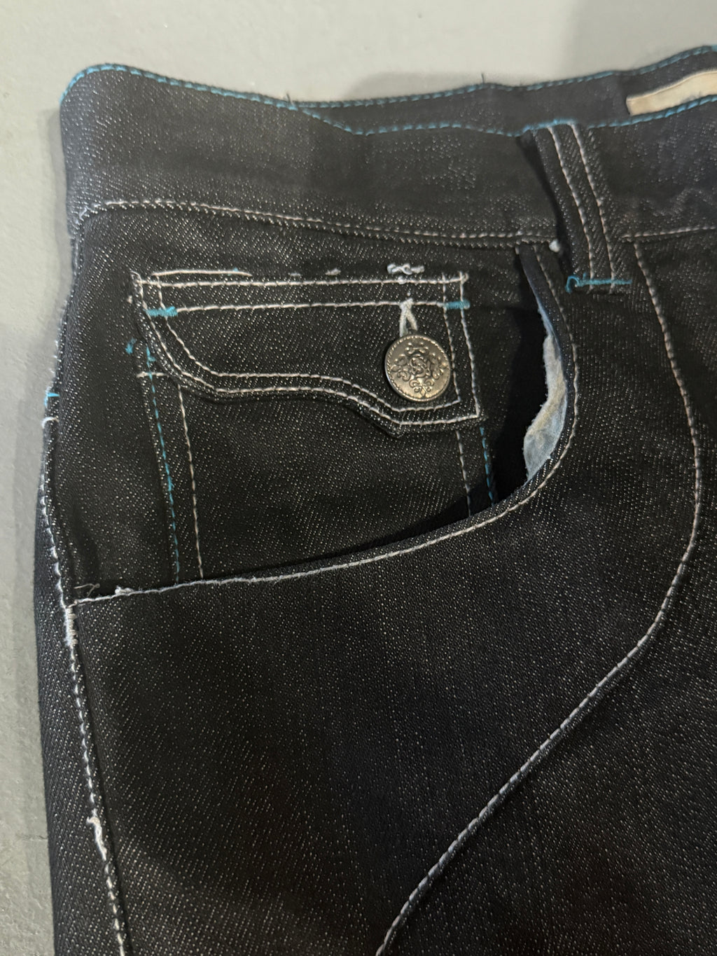 Y2K Raw Blue Skull Winged Jeans (36)