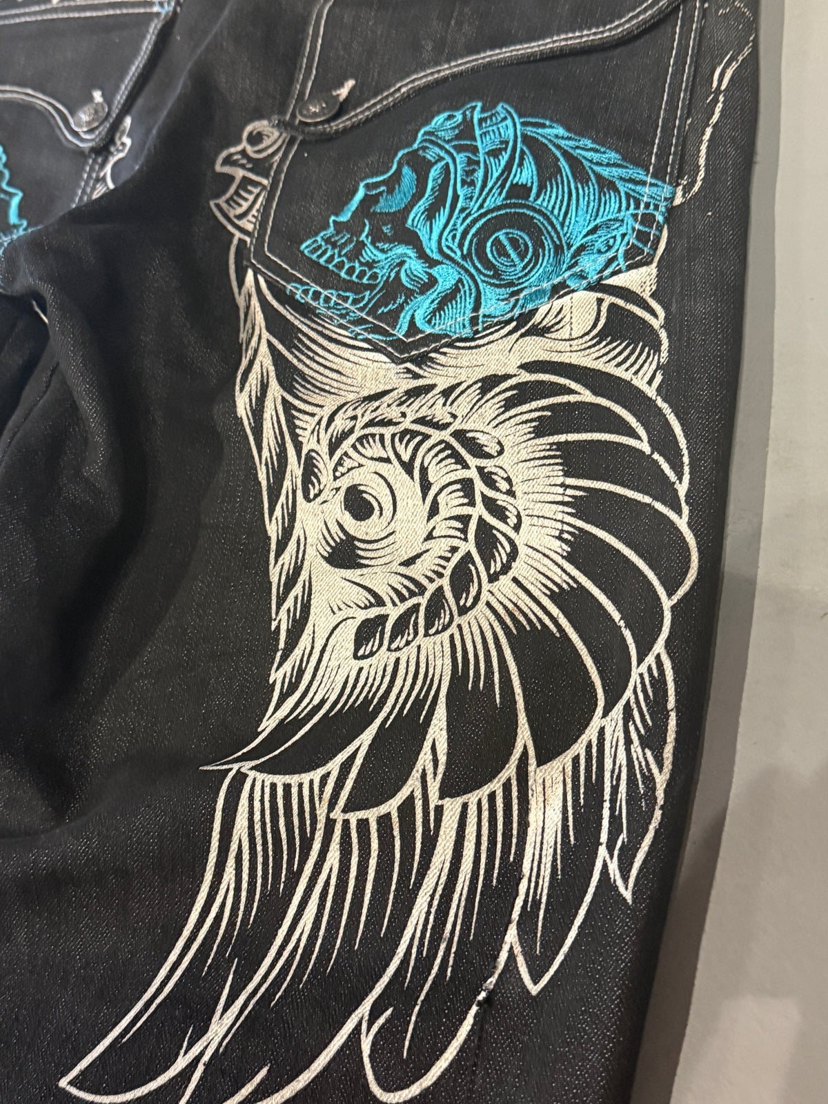 Y2K Raw Blue Skull Winged Jeans (36)